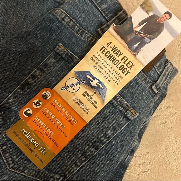 Wrangler Denim Flex Comfort Relaxed Fit Jeans - Picture 4 of 7